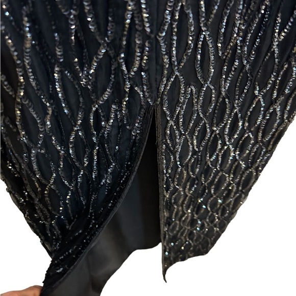 Mark & John By Gopal Black Sequin Beaded Full Length Evening Gown Size Small - Picture 3 of 9